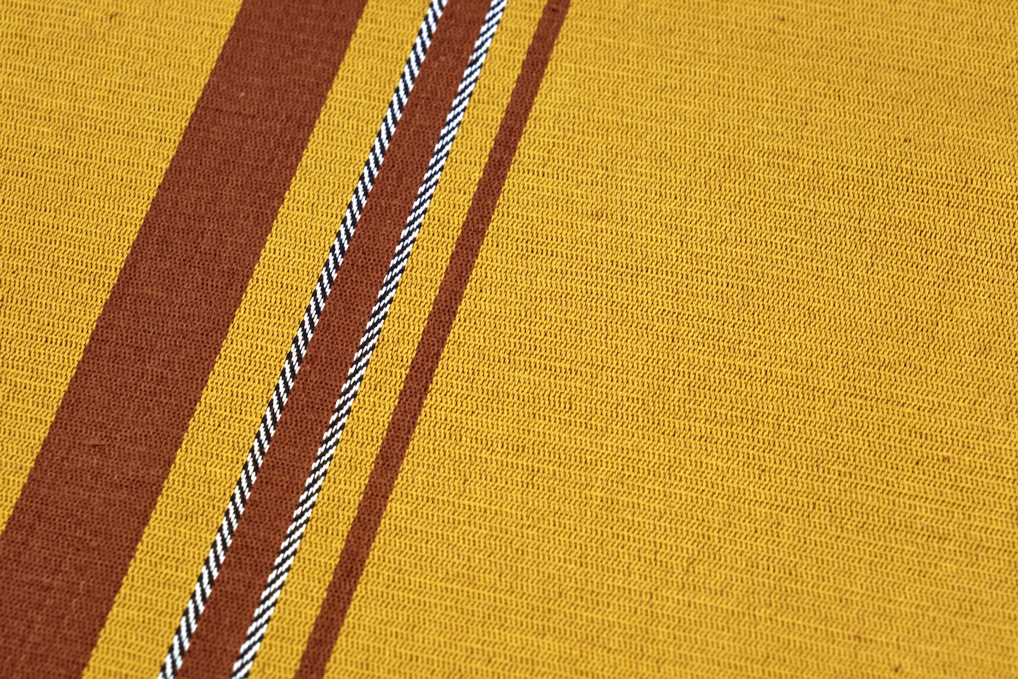 黄八丈 | 帯ときもの やまぐち 洗練された上質な着物・振袖専門店